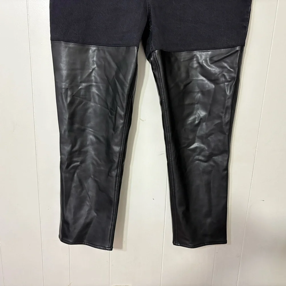 Abercrombie & Fitch The 90’s Straight Ultra High Rise Jeans Black Leather 34/18 - Picture 5 of 9